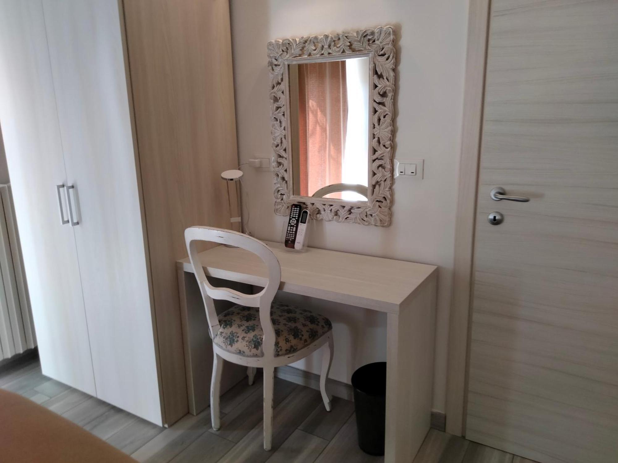 Bed End Breakfast Mary'S Tower Ξενοδοχείο Μπολόνια Δωμάτιο φωτογραφία